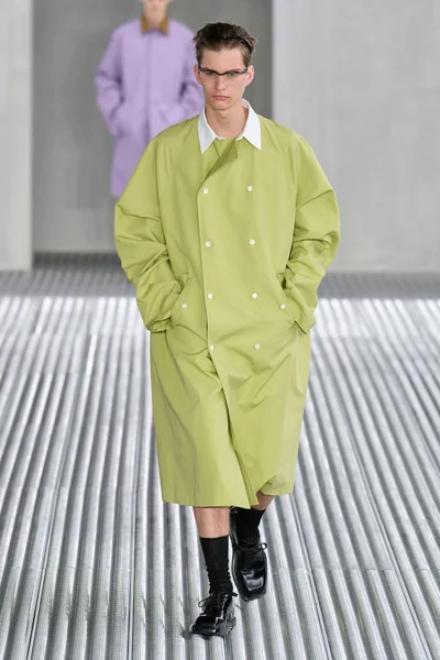 Look 17